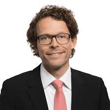 Vincent Moser's Instagram, Twitter & Facebook