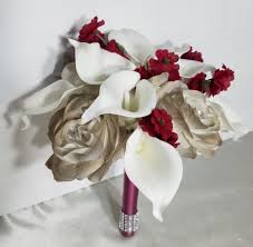 Go modern and simple for your fall wedding bouquet with a neutral color palette. Champagne Burgundy Rose Calla Lily Bridal Wedding Bouquets