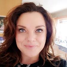 Caroline Delaney's Instagram, Twitter & Facebook