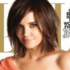 Coupe De Cheveux Mi Long Raide Coupe Cheveux Carre Degrade Coupe De Cheveux Coiffure Visage Rond