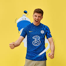 All orders are custom made and most ship worldwide within 24 hours. Nike Chelsea Fc Stadium Home Jersey 2021 2022 Blau Fussball Fan Artikel Bei Www Sc24 Com Cv7889 409