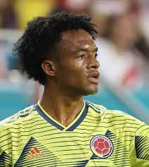 Juan guillermo cuadrado has quickly become one of the stars in soccer. Juan Guillermo Cuadrado Culpa A Dios Por Las Derrotas De La Seleccion Colombia Strikers Cracks
