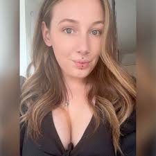 Any singing teachers available to help me please? My mum unexpectedly  passed away over the weekend. One thing she always loved was my singing  when I was younger, but I am rusty