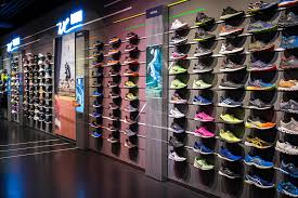 Sport chek is canada's largest retailer of sporting gear. Sportscheck Filiale Munchen Das Sportgeschaft In Munchen