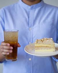 Try Out Coffee Bean S New Mocha Praline Cake In 2020 Pralines Praline Cake Mocha