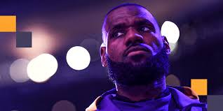 Up close with LeBron James and the Lakers as he prepares to pass Kareem to  become NBA's scoring king