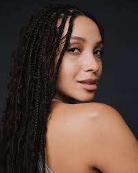 Christina Knott's Instagram, Twitter & Facebook