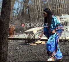 Όσα είπε η ζωζώ σαπουντζάκη για αριστοτέλη ωνάση, αλέξανδρο ωνάση και σταύρο νιάρχο. Zwzw Sapoyntzakh Gyrizw M Ena Forema O Ti Eixa Egine Staxth Apo Thn Pyrkagia Athens Voice