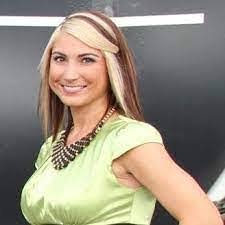 Lacey Moyer's Instagram, Twitter & Facebook