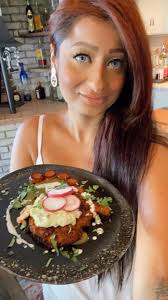 I've had a fabulous birthday weekend which, of course, involved lots of  great food! Friday night was mushroom chickpea & flamingo pea curry (a  hybrid of the recipes