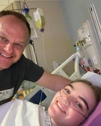 🎉🥳 Can you believe that this amazing teenager turns 15 today!?! 🎈🎂  We've had so much fun through the years and I'm not ready for you to grow  up! @annahooks_09 Happy Birthday