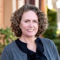 Beth Putnam's Instagram, Twitter & Facebook