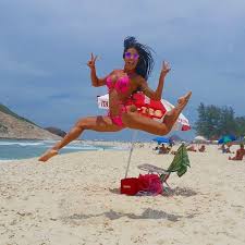 She appeared as a professional dance partner to luís carlos miele and adriano garib on the popular brazilian reality series dança dos famosos. Aline Riscado Aline Riscado Biquini Instagram