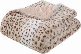 One side is plushier and smooth, while the other has slim ribbing channels for a little textural interest. Amazon Com Sedona House Cheetah Print Throw Blankets Faux Fur Extra Large Throw Blanket 60x70inches Bed Blanket Sand Leopard Printing Kitchen Dining