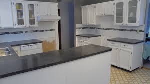 Offset White Ceramic Subway Tile With Black And White Linear Glass Natural Stone Mosaic Tile A Glass Tile Accent White Subway Tile White Subway Tile Backsplash
