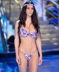 #siamotuttimatti rivedi la puntata su @mediasetplay ⬇️ bit.ly/2hob9b8. Ricordate Paola A Ciao Darwin Paola Di Benedetto Facebook