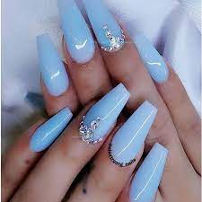 These nails are medium length and square shaped. 36 Schonste Nageldesign Blau Inspirierendes Design Fur Den Herbst Blue Acrylic Nails Baby Blue Acrylic Nails Blue Glitter Nails