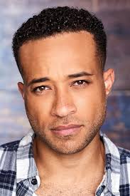 Reparto de Ride, al ritmo de las olas (película 2014). Dirigida por Helen  Hunt