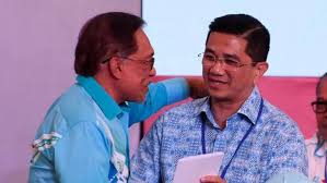 Datuk seri mohamed azmin ali as. Analysts Speculate Azmin Ali Could Leave Pkr