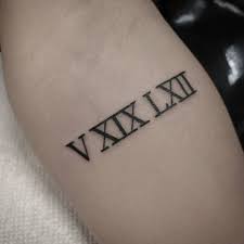 Sinnvolle Romische Zahl Tattoos Tatuajes Numeros Romanos Tatuaje Numeros Numeros Romanos