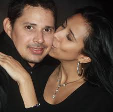 No se trata de enamorarnos, se trata de amarnos. Es tomar cada día la  decisión de amarnos, con nuestros ángeles y demonios. 💕