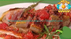 Tagliata di petto d anatra. Tagliata Di Petto D Anatra E Lamponi Ricetta Renato Salvatori Da Prova Del Cuoco