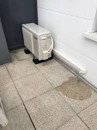 Elle coûte beaucoup plus cher qu'un radiateur électrique. Remplacer Un Radiateur Electrique Par Une Console Clim Reversible Talence 33400 Fournier A Bordeaux