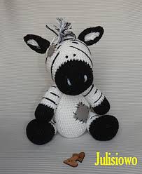 This crochet pattern for a zebra baby beanie can be made in a variety of colors and sizes just by changing the color of your yarn and hook. Ravelry Zebra Pattern By Monika Miszczuk