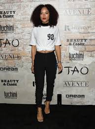 4.4 out of 5 stars. How To Style Sweatpants To Make Them Look Better And More Trendy