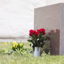 Poinsettia cemetery silk flower red & white vase with greenery bouquet. Buy Cemetery Vase With Spikes 4 Pack Plastic Flower Holder For Cemetery 7 Memorial Floral Vase With 3 Stakes Cemetery Grave Vase For Fresh Artificial Flowers Cemetery Vases For Headstones Online In Germany B09823vzpt