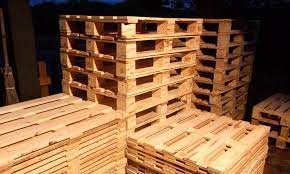 Their coarse structure makes the shavings particularly. 3 Diy Horse Projects With Pallets Cowgirl Magazine