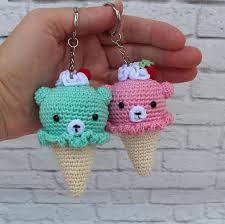 Crochet Keychain Pink Amigurumi Tricoter Porte Cles Sac Etsy Crochet Keychain Crochet Projects Crochet Whale