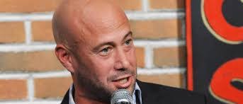 Aaron Berg's Instagram, Twitter & Facebook