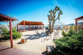 The Joshua Tree Inn A Wedding Venue With A Musical Legacy The Quail The Dove Wedding Venues Joshua Tree Venues