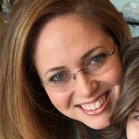 Kelly Hiltz's Instagram, Twitter & Facebook