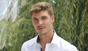 Jedyny oficjalny fanpage mikołaja roznerskiego. Mikolaj Roznerski Przeszedl Drastyczna Metamorfoze Jest Lysy Zeberka