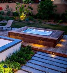 Hot Tub Garden Plus De 25 Idees Pour Une Maison Confortable Hottubdeck Confortable De Garden Hot Whirlpool Garten Whirlpool Hinterhof Badewanne Im Freien