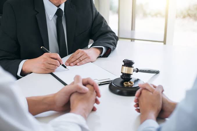 Best Divorce Lawyer in Mumbai - RKS Associate
