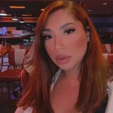 Gabrielle Benedict's Instagram, Twitter & Facebook