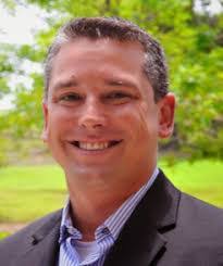 Earl Lachance's Instagram, Twitter & Facebook