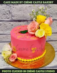 Select from premium flower cake of the highest quality. Fresh Flowers Cake Creme Castle