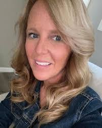 Sarah Fortier's Instagram, Twitter & Facebook