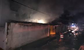 Gudang soklin rembang / melihat situasi lokasi kebakaran di gudang kayu milik arifin, apa iya ada unsur sabotase. Gudang Soklin Rembang Tingkatkan Serapan Gabah Dirut Bulog Budi Waseso Resmikan Peraturan Tata Tertib Rembang Online Market 1 Dayle Ingham