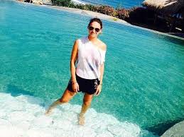 Retour D Amandine Dans Camping Paradis Pourquoi Il Ne Fa Tele Star