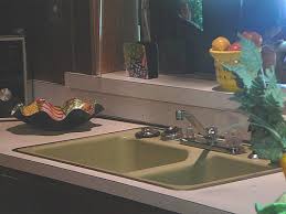 Custom mirrors were also added to the entire east wall of the living room in 1974, including the fireplace on this wall. Kitchen Graceland Graceland Elvis Presley House Elvis Presley Graceland