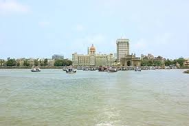 Taj Mahal Hotel And Gateway Of India ...