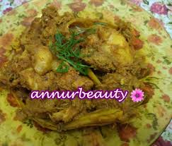 Saya menyediakan rendang ayam ini untuk dimakan dipagi raya bersama dengan lemang yang hubby tempah. Resepi Rendang Ayam Pencen Pressure Cooker Kema Kitchen