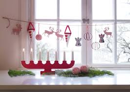 Fensterdeko Basteln 55 Ideen Wie Man Fenster Saisonal Dekorieren Kann