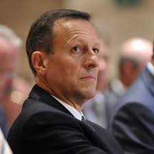 Novartis et Daniel Vasella visés par une plainte pénale