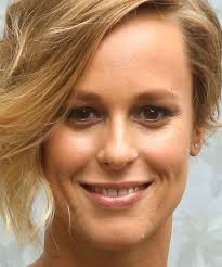 Ha vinto quattro titoli mondiali nei 200 e 400 m stile libero ed è detentrice del. Biografia Di Federica Pellegrini